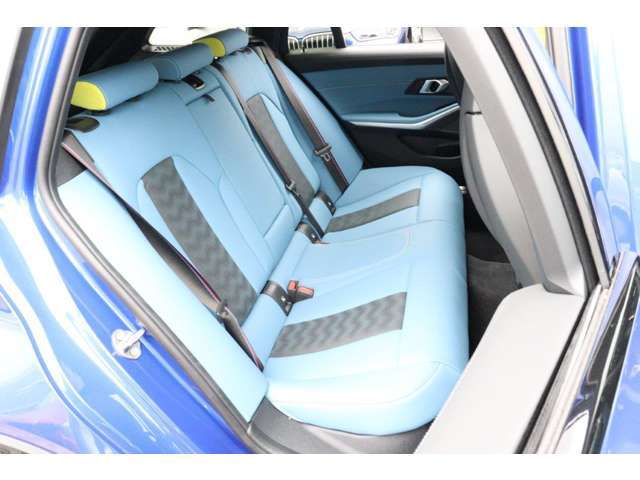 実車がストックヤードに保管されている場合がございます。ご来店前にご連絡をお願いいたします。