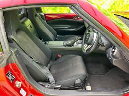 「この車の写真をもっと見たい」「状態が気になる」「この装備はついている？」どんな小さな疑問でもお気軽にお問い合わせください！