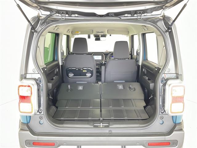 【シートアレンジ】乗せる人数、荷物によってシートアレンジは自由自在です！軽い力でシートを動かせます。開口部は低く、重い荷物もラクに積み下ろしできます。