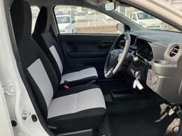 「この車の写真をもっと見たい」「状態が気になる」「この装備はついている？」どんな小さな疑問でもお気軽にお問い合わせください！