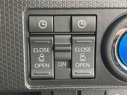 【両側パワースライドドア】スマートキーや運転席のスイッチで後席両側スライドドアの開閉が可能♪電動だから力を入れてドアを開ける必要が無く、小さなお子様でも簡単に開け閉めでき快適です♪