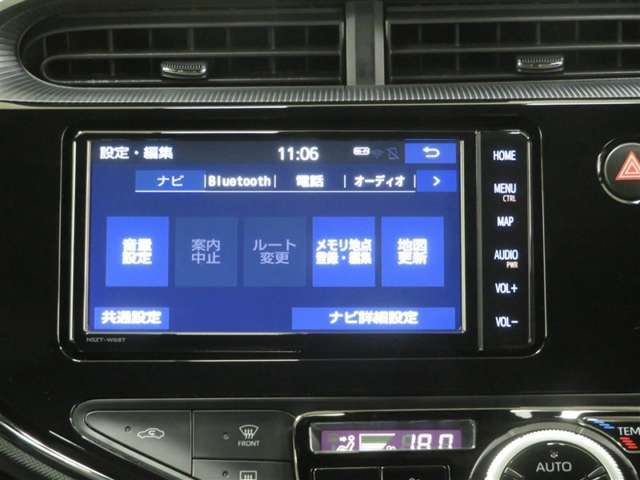 SDメモリーナビ＆フルセグTV付きです。遠出も快適ですね！