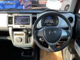 『ワイド保証1年』　日産販売店の中古車には無料で保証が付いています。品質に自信があるから実現した日産ならではの保証です。※一部保証に加入できない車両があります。