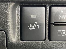 【シートヒーター】寒い日に重宝するシートヒーター！エアコンより早く温まってくれるので寒がりの人も安心ですね♪エアコンの温風は乾燥するから苦手、という方にもをおすすめです。