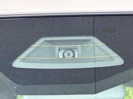 【スズキ　セーフティサポート】走行中に前方の車両等を認識し、衝突しそうな時は警報とブレーキで衝突回避と被害軽減をアシスト。より安全にドライブをお楽しみいただけます。