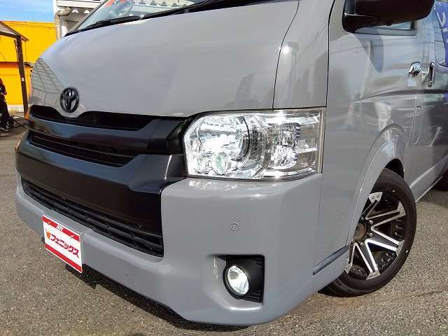 キャンピング仕様車・ベッドKIT・水道設備・冷蔵庫・網戸付ガラス・ヒッチメンバー・100V電源・SDナビ・フルセグ・DVD再生・音楽録音・バックカメラ・ETC・ミラー一体型ドラレコ・LEDヘッド・禁煙