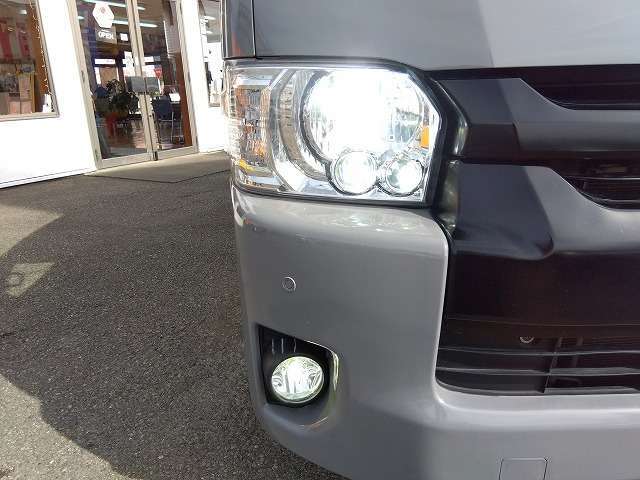 お支払いをローンでお考えの方は、お得な車検パックのご契約で、実質年率3.9％をご利用いただけます。次回の車検代行、エンジンオイル交換3回が無料、撥水コーティングなどが付いたお買い得プランです。