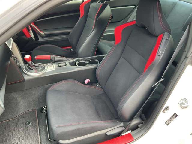 商品は中古車につき現車確認をお願い致します、キレイな車でも年式相応の小傷等があります。仕様についての記載漏れがある場合がございますので、電話にて車両のご確認をお願い致します。