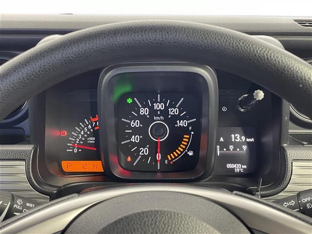 【スピードメーター】メーターがシンプルで見やすく運転しやすいですね！