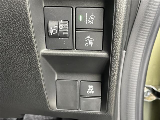 【運転席操作部】快適なドライブを楽しむための機能が装備されています！運転席から触れるので、使いやすいです！除菌プランいれていただくと、さらに清潔で安心していただけます！