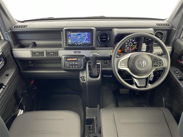 【インパネ全体】全方位で視界が広く、高い目線で運転もしやすいです！