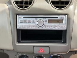 ドライブ中の室内を快適にしてくれるFM/AMラジオ付きCDプレーヤー付き！