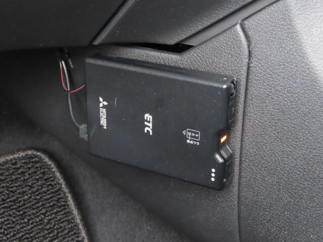 ETCも装備していますよ！ETC車載機を利用すると高速料金が割引に！！サイフにも優しい装備ですね♪