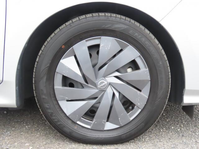 純正のホイールカバーを履いてます！