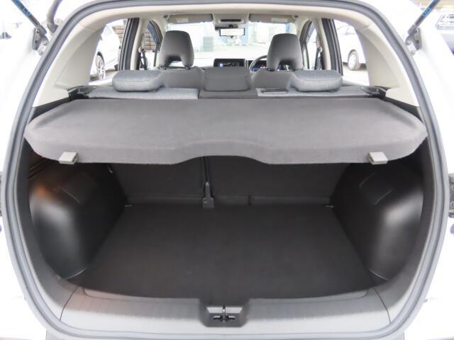 ラゲッジルームの目隠しが出来る殿カバーも付いてます♪