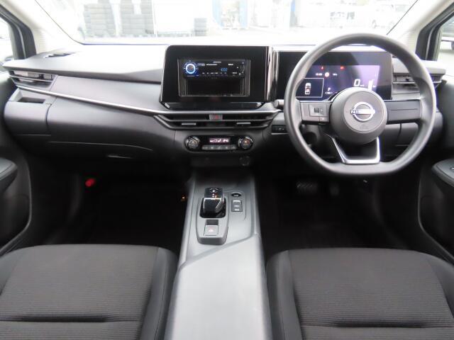 内外装の清掃・ガラス系ボディコーティングをCARクリーニング専門業者が施工いたしますので大変清潔。オリックス自動車ではみなさまに快適なドライブをお約束。