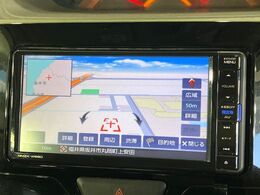 【ナビゲーション】目的地までしっかり案内してくれる使いやすいナビ。Bluetooth接続すればお持ちのスマホやMP3プレイヤーの音楽を再生可能！毎日の運転がさらに楽しくなります！！