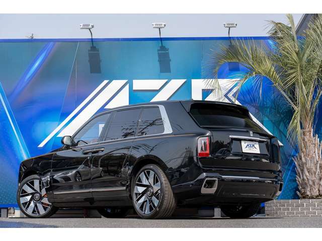 2025y　ロールスロイス　カリナンシリーズII　正規ディーラー車　ペインテットブレーキキャリパー　シートパイピング　23インチAW　ラムズウールフロアマット　イルミネーテッドフェイシア
