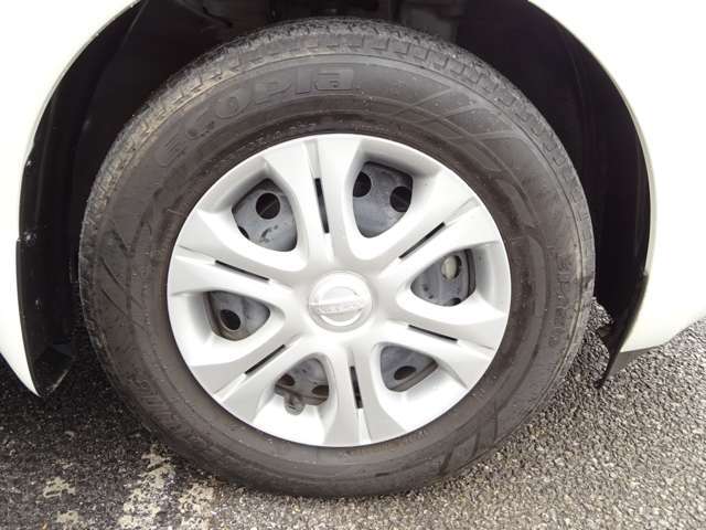 【タイヤ】　【純正14インチホイール】《185/70R14》