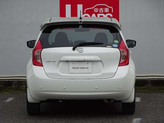 後ろになります。