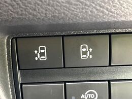 【両側パワースライドドア】スマートキーや運転席のスイッチで後席両側スライドドアの開閉が可能♪電動だから力を入れてドアを開ける必要が無く、小さなお子様でも簡単に開け閉めでき快適です♪