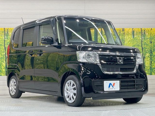 大好評のボディコーティング「弾スプラッシュコート」もご納車までに施工可能。通常のガラスコートと異なる、耐久年数6年の無機質ガラスコーティングが、ボディをキレイな状態に保ってくれます。
