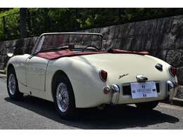 【ご来店予約お願いします】ご来店は、お客様へスムーズにお車を見て頂く為、ご予約を頂けましたら幸いです。また、ご契約時には、お車の最終確認の試乗も行って頂けます。