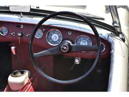 【些細な事でもお問合せ下さい】ネット掲載画像以外で、ご覧になられたい画像がございましたらお申し付けください。スタッフが撮影してお客様にお送りさせて頂きます（例・タイヤ溝・エンジンルーム・内装・キズ等）