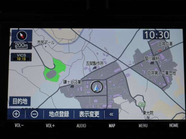 ナビゲーション付き。タッチパネル式で使いやすく、お出かけもラクラクです。