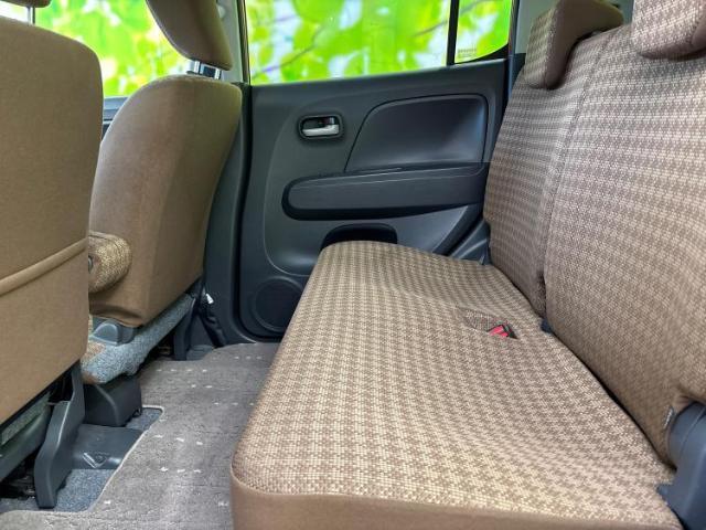 WECARSでは各商談席に大型モニターをご用意しております！見やすい大画面でゆったりと全国の在庫をご覧いただけます！是非ご来店お待ちしております！