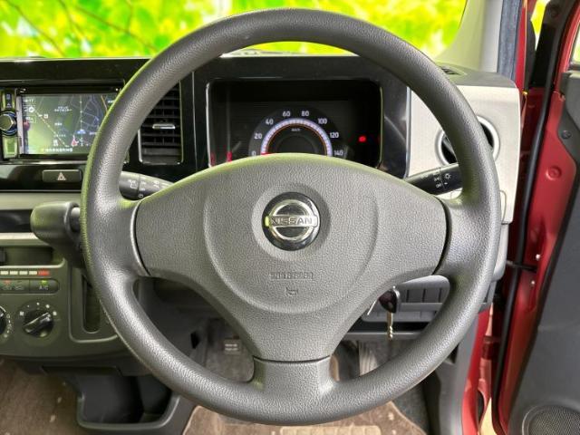 WECARSの展示場では実際に見て、触ってお車をお選びいただけます！知識の豊富な営業スタッフが様々なカーライフをご提案いたします！