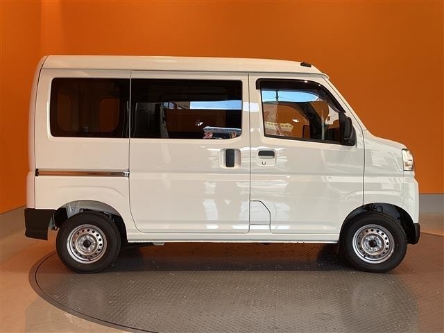 ■□■□■ アフターサービスも安心！！ 自社整備工場・自社鈑金工場・積載車を完備しておりますので、お客様のご購入後も手厚くサポートいたします！！ ■□■□■