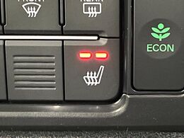 【シートヒーター】寒い日に重宝するシートヒーター！エアコンより早く温まってくれるので寒がりの人も安心ですね♪エアコンの温風は乾燥するから苦手、という方にもをおすすめです。