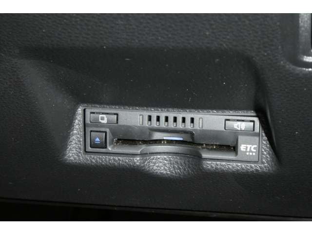 各店舗のスタッフがこだわった中古車をこの時期ならではのお値段で♪ぜひその目でお確かめください！