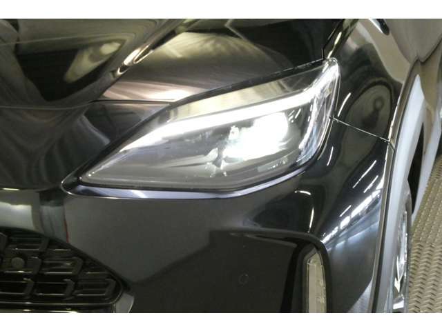 「3つの安心」をセットした｛TOYOTA認定中古車｝から、アナタにピッタリの一台をお選びください。