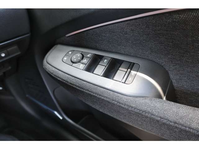 一見の価値ありの車両です！是非お客様の目でご確認をお願いいたします！お電話でのお問い合わせも大歓迎です。お支払い相談もお気軽に！