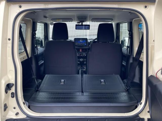 WECARS（ウィーカーズ）は全国250店舗展開！お客様が安心してカーライフをお楽しみいただけるよう社員一同心を込めてサポートいたします。