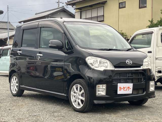 安心して中古車をお買い求めいただける様、当社は第三者機関のプロの鑑定士による、内外装、機関クオリティのチェックを受けることが出来る加盟店です。