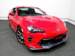 当店では低価格カーを専門に取り扱っています。初めてハンドルを握る方には、”車を操る楽しさ”を感じて頂ければ幸いです。