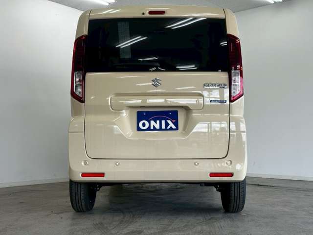 当店はお客様との会話を通じて、ライフスタイルに合ったクルマ購入の実現に尽力します。