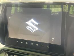 【ディスプレイオーディオ】お持ちのスマホやMP3プレイヤーとの無線接続で音楽再生が可能！コードで繋ぐわずらわしさも無く、手軽にお気に入りの音楽を楽しめます。