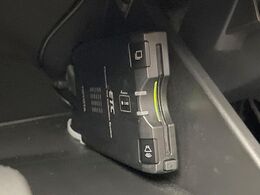【ETC】高速道路の料金所をストレスなく通過！話題のスポットやサービスエリアに多い「スマートIC」利用時は必須のアイテムです。当店でセットアップを実施、ご納車当日からすぐにご利用いただけます！
