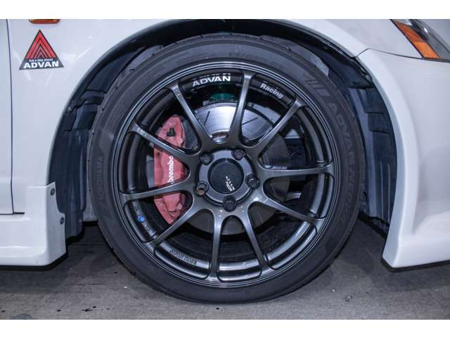 YOKOHAMA　ADVAN17インチアルミホイール。