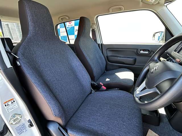 毎回座るフロントシート。運転席は必ず使用する部分ですので、座り心地が重要です！