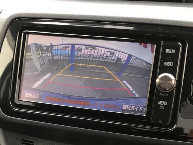 安心・安全に後退出来るバックアイカメラが装備されてます！