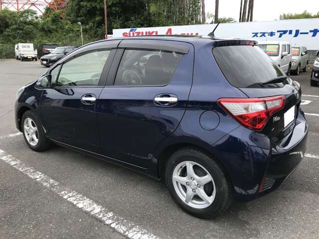 後方バンパーには4つのセンサーが付いて後退時には障害物を検知しセンサーでお知らせをしくれます。また、軽減ブレーキが作動します！
