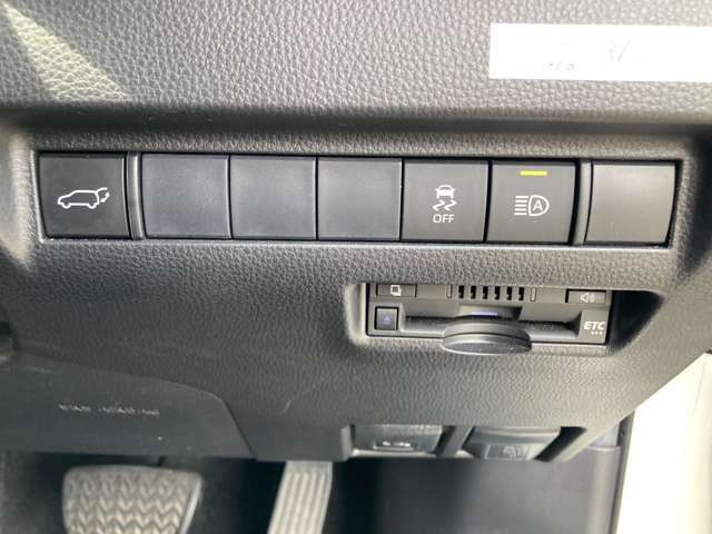 各種スイッチ類（使用の用途はスタッフにご質問下さい）