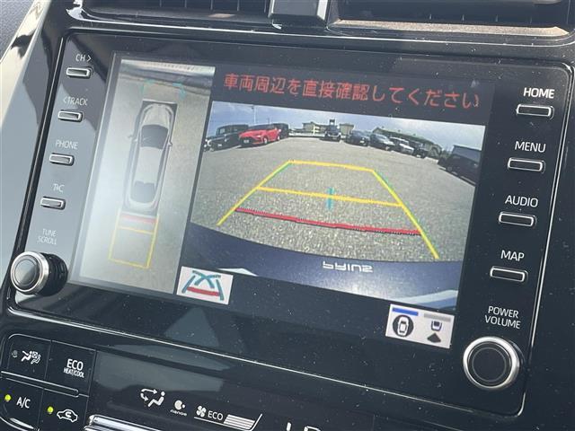 【パノラミックビューモニター】上から見下ろしたように駐車が可能です。安心して縦列駐車も可能です。