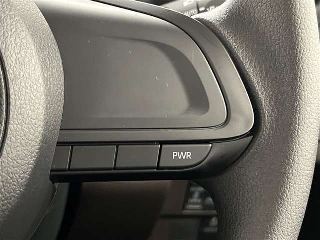 右側にはPWRスイッチ！