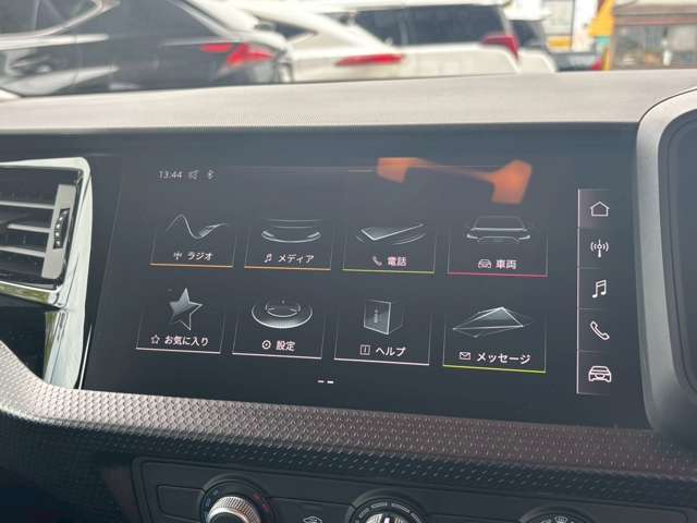 キッズスペースも完備しておりますので、小さなお子様連れでも安心してお車をご検討できます！